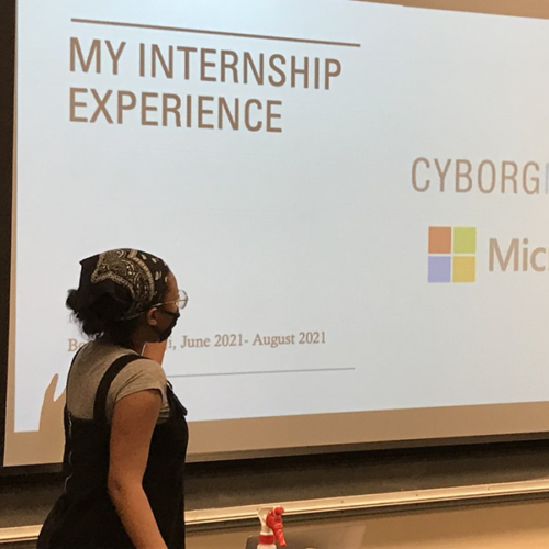 College of ϲʿֱֳ student presents her internship